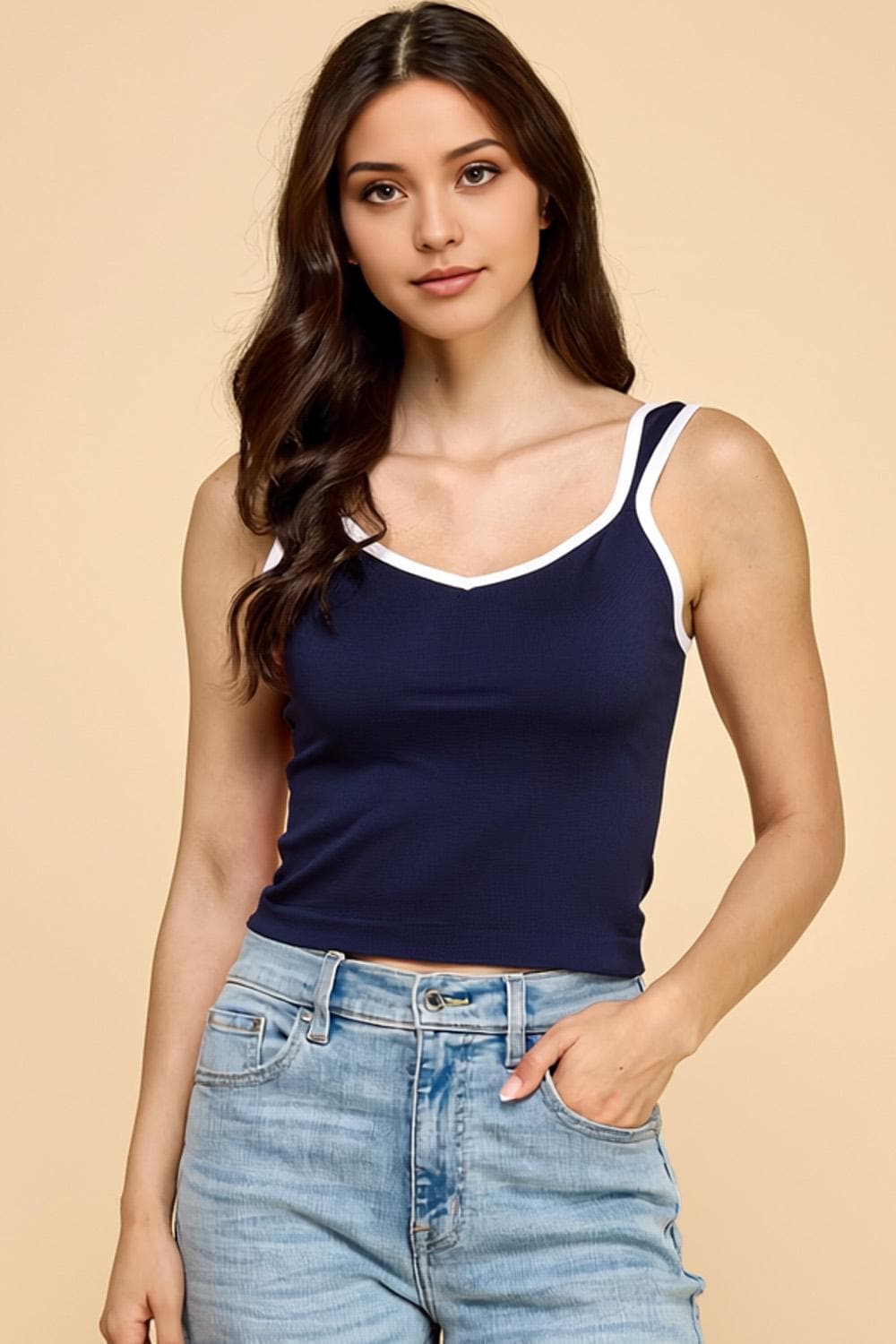 Sweetheart Crop Tank Top: Fitted Cami with Contrast Trim - QU47