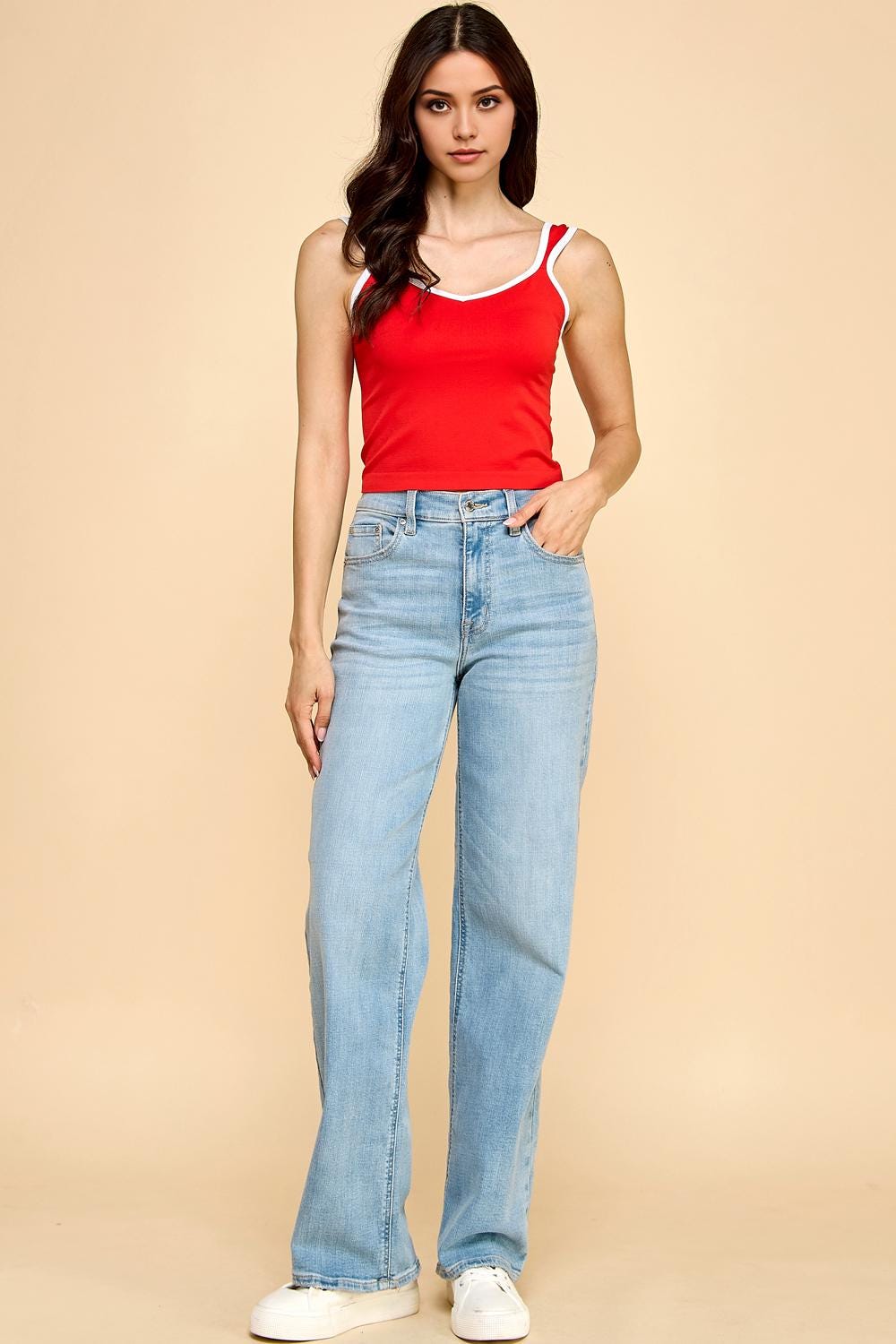 Sweetheart Crop Tank Top: Fitted Cami with Contrast Trim - QU47