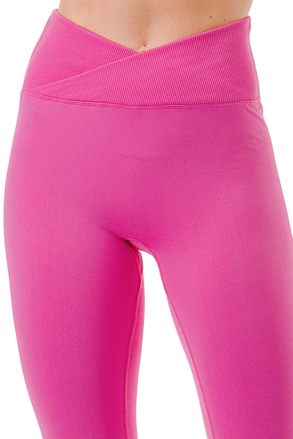Women’s V-Waist Booty Scrunch Leggings in Rose Pink Ribbed