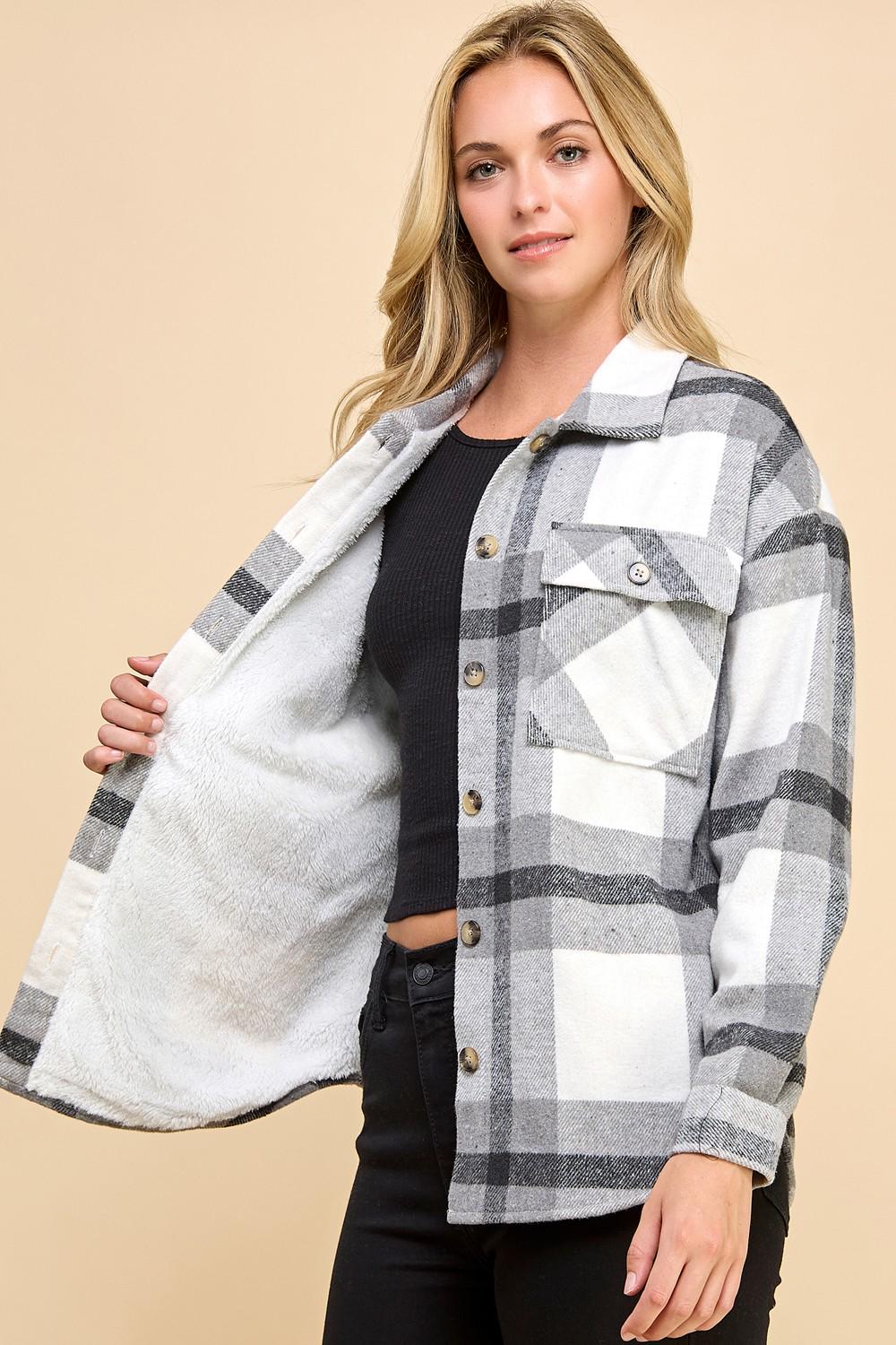 Oversized Plaid Shacket Jacket with Fur Lining – Cozy Flannel Winter Shirt Coat for Women | Warm Casual Checkered Outerwear